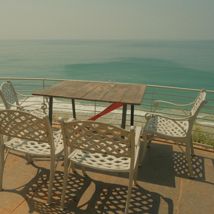 Outdoor terrace seating suitable for families in Springfield